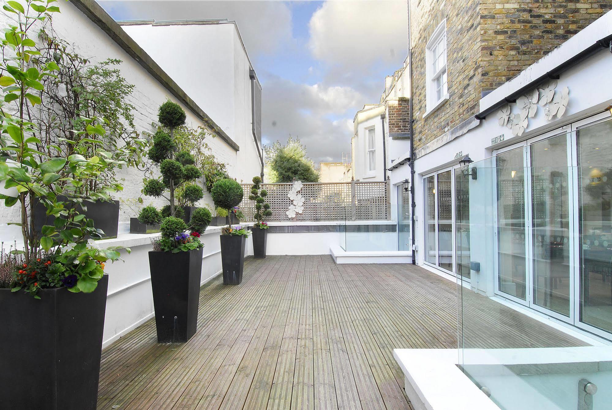 Astors Belgravia Bed and breakfast